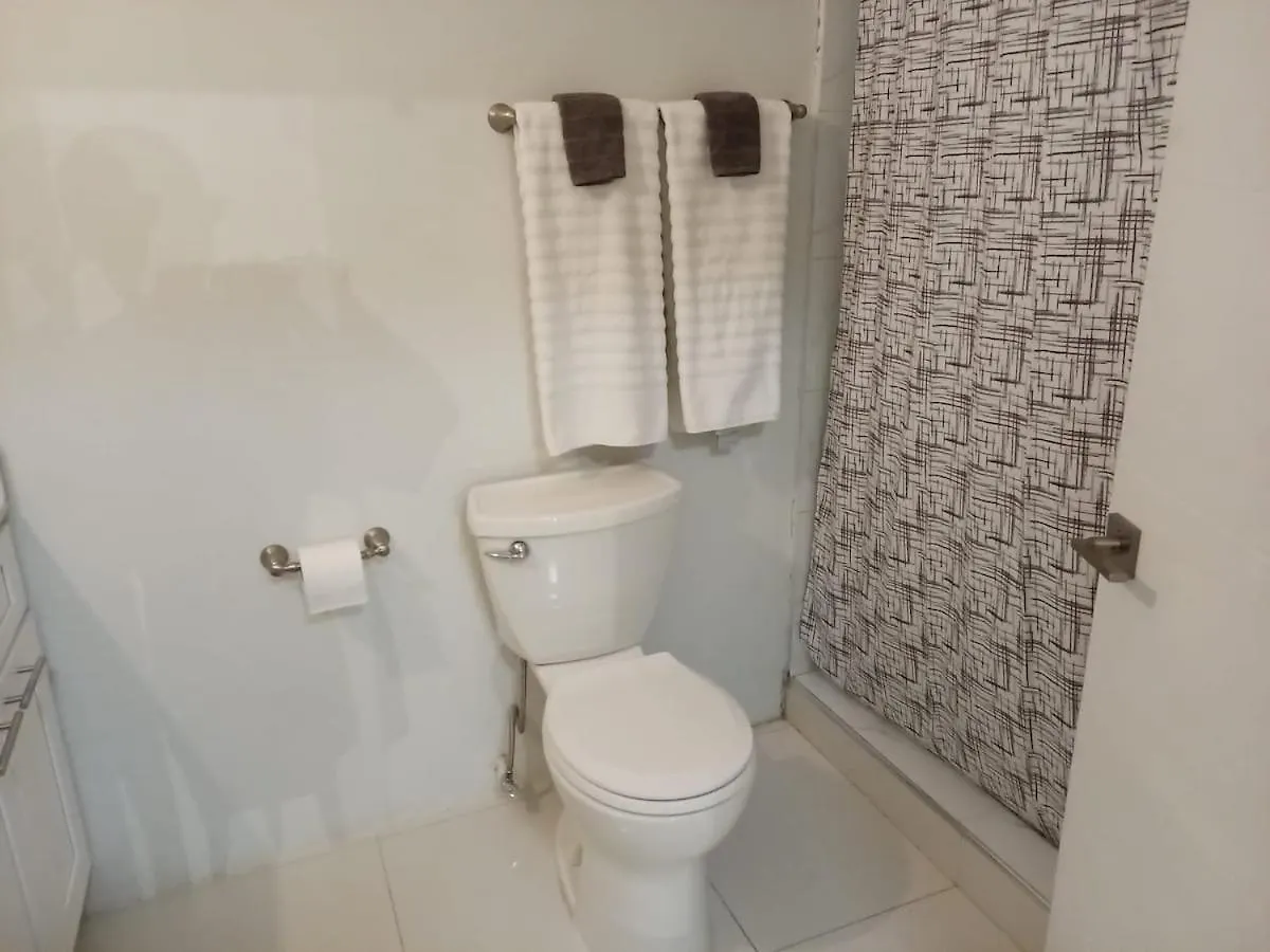 פאלמאות' Sky Haven Retreat- 2Br Rooftop Pool, Stunning Views & Free Airport Pickup ג'מייקה