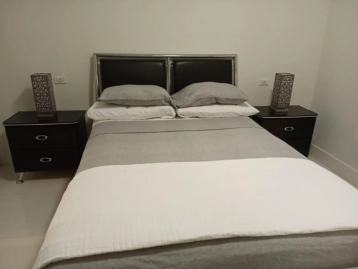 בית נופש פאלמאות' Sky Haven Retreat- 2Br Rooftop Pool, Stunning Views & Free Airport Pickup