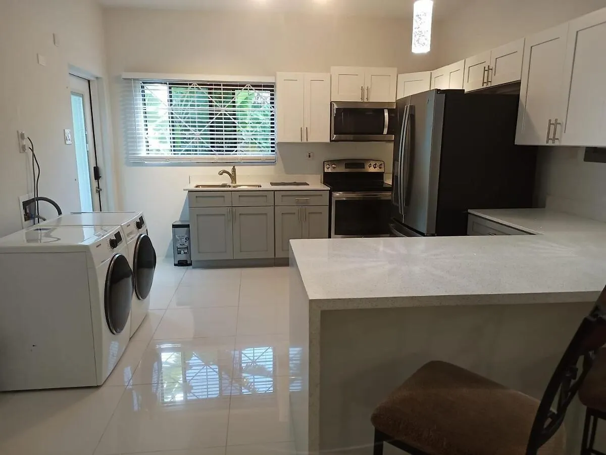 בית נופש פאלמאות' Sky Haven Retreat- 2Br Rooftop Pool, Stunning Views & Free Airport Pickup