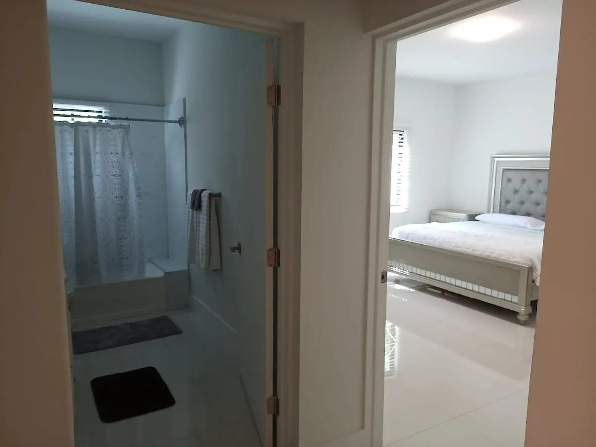 פאלמאות' Sky Haven Retreat- 2Br Rooftop Pool, Stunning Views & Free Airport Pickup
