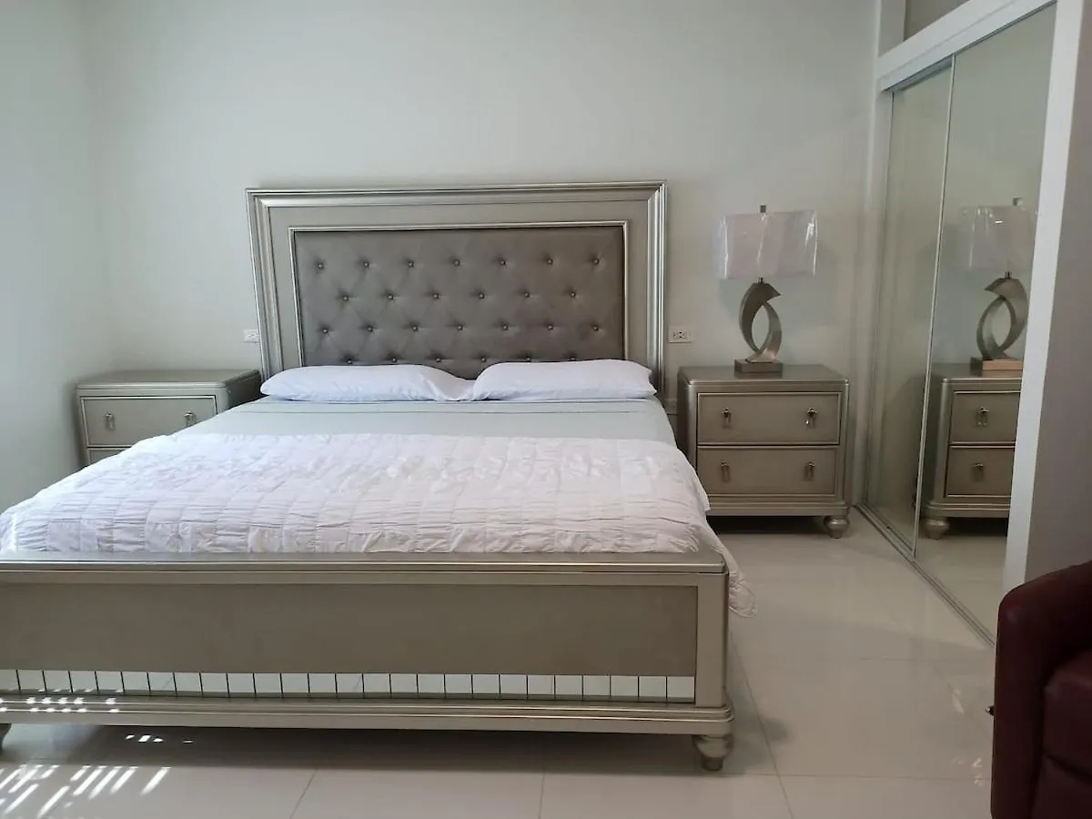 בית נופש פאלמאות' Sky Haven Retreat- 2Br Rooftop Pool, Stunning Views & Free Airport Pickup