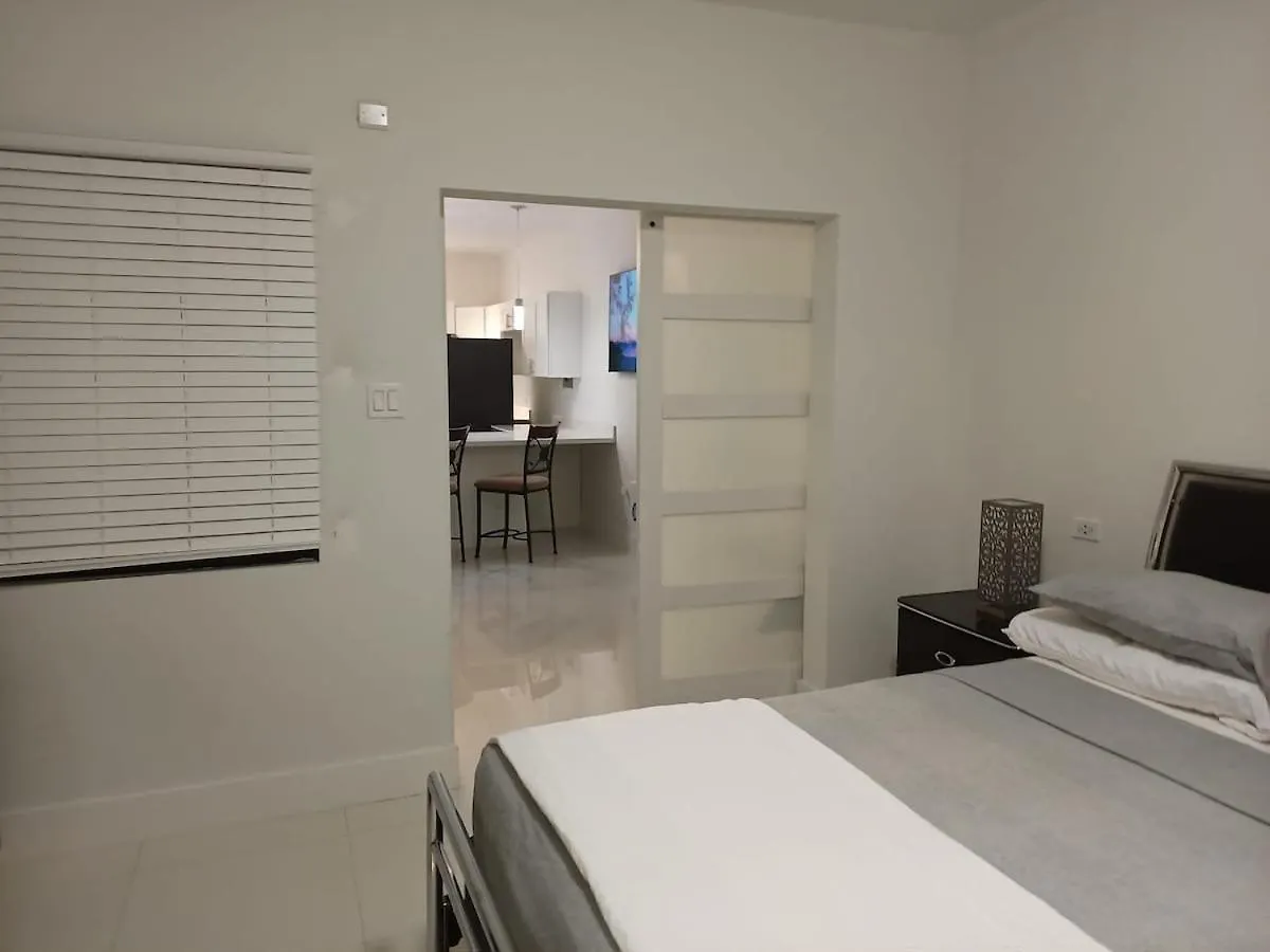 בית נופש פאלמאות' Sky Haven Retreat- 2Br Rooftop Pool, Stunning Views & Free Airport Pickup